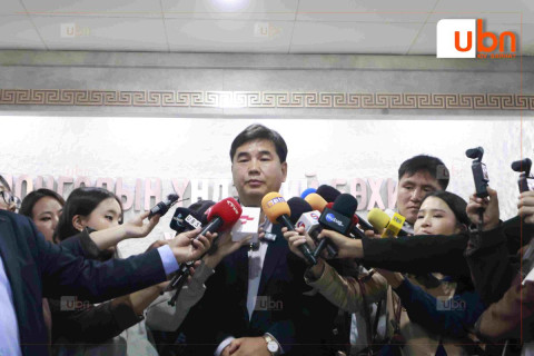 Ц.Магалжав: М.Бадарчийн барилдах эрхийг сэргээх хууль зүйн боломжгүй. Эрхгүй үедээ барилдвал эрхээ дабльдаж хасуулна