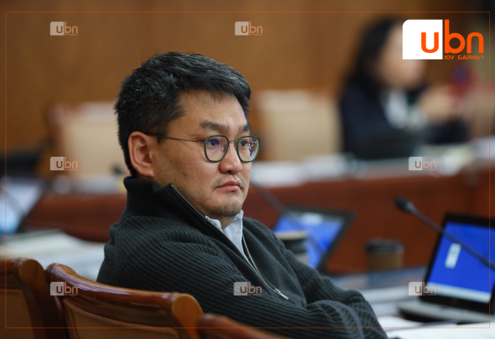 Ө.Шижир: Төр 30 мянган мкв талбайгаа бусдад 50 мянган төгрөгөөр түрээслүүлдэг мөртлөө өөрсдөө мкв нь 170 мянган төгрөгийн талбай түрээсэлдэг