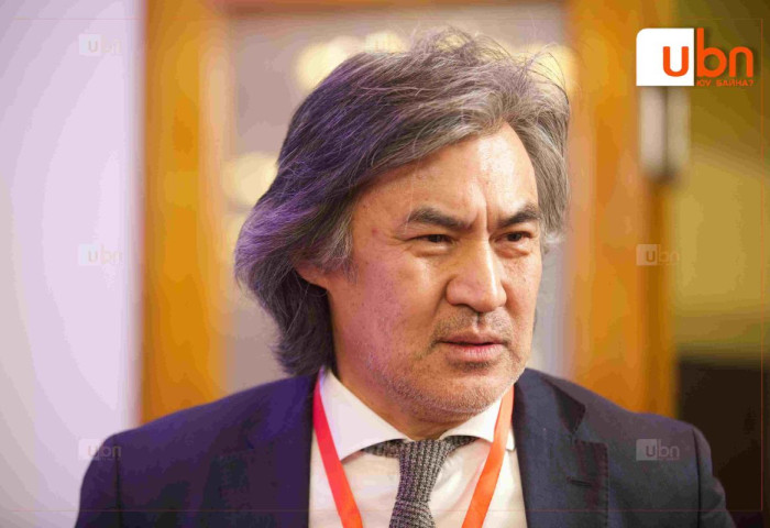 С.Молор-Эрдэнийг оргон зайлах, эд мөрийн баримтыг устгах, өөрчлөх, нуун далдлах үндэслэл бүхий барим мэдээлэл байгаа тул үргэлжлүүлэн 30 хоног цагдан хорихоор болжээ
