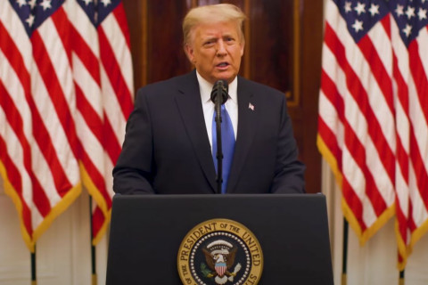 Доналд Трамп Жо Байденийг хүлээн зөвшөөрч амжилт хүслээ