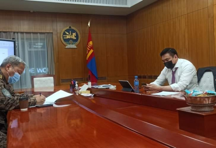 Тусгай дугаарууд руу залгахаар утсаа авдаггүй зэрэг асуудлыг шуурхай шийдвэрлэн ажиллахыг үүрэг болголоо