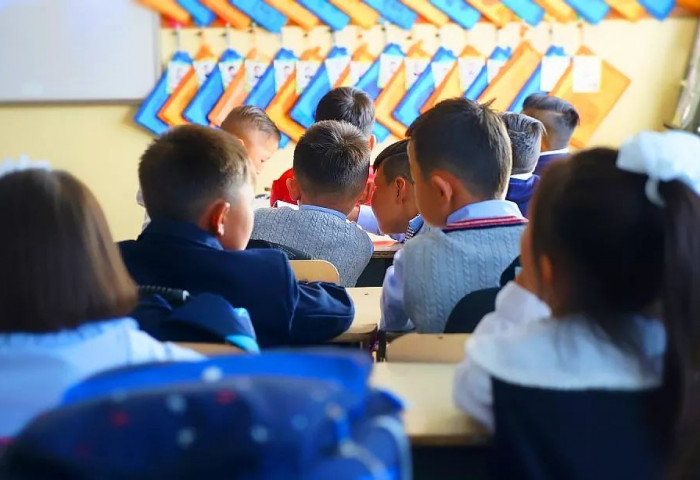 Орон нутгийн сургууль цэцэрлэг өнөөдрөөс танхимаар хичээллэнэ