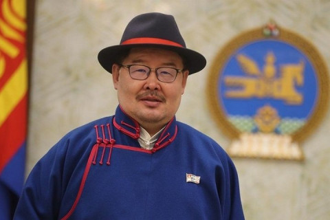 МЭНДЧИЛГЭЭ: Ирэх зуун жил үү, ирэх зуун уу, япон хүмүүс шиг улсаа хөгжүүлэх үү, япон лугаа хөгжих үү