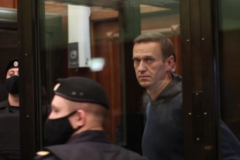А.Навальный амиа алдахад ойр байгааг эмч нар нь мэдэгджээ