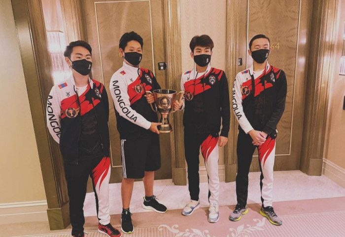 Zeus Esports баг 350 мянган юанийн эзэд боллоо