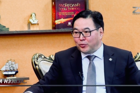 Ц.Анандбазар: Сүнээтэй уулзах нь байтугай, гар барьж ч үзээгүй. Тэр эмэгтэйг огт танихгүй