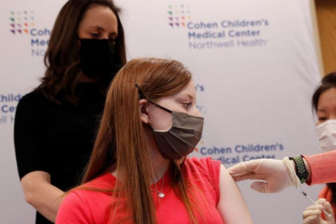 АНУ “Pfizer”-ийн вакциныг өсвөр насныханд хэрэглэхийг зөвшөөрчээ