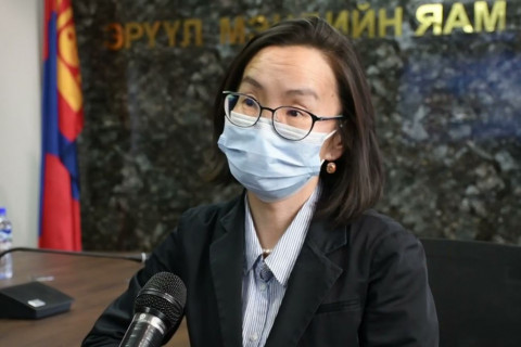 Л.Энхсайхан: Вакцины найрлагад даралт ихэсгэх ямар нэг бодис ороогүй