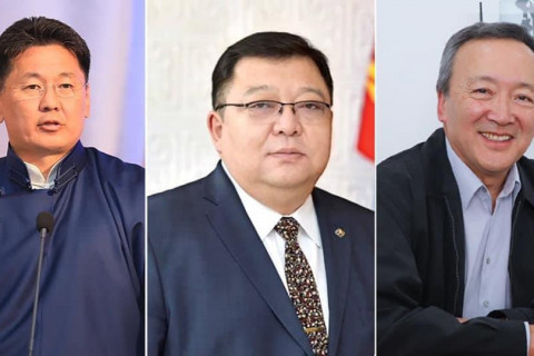 Ерөнхийлөгчид нэр дэвшигчдэд нэр дэвшигчийн үнэмлэх гардуулна
