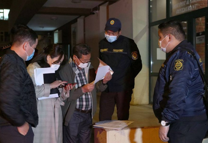 Нууцаар ажиллаж байсан караоке газруудыг илрүүлжээ