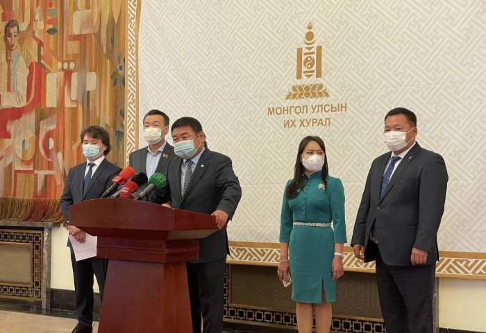 АН: Ковидоо дарж, эдийн засгаа сэргээж чадахгүй байгаа Засгийн газрыг огцруулах гарын үсэг цуглуулж байна