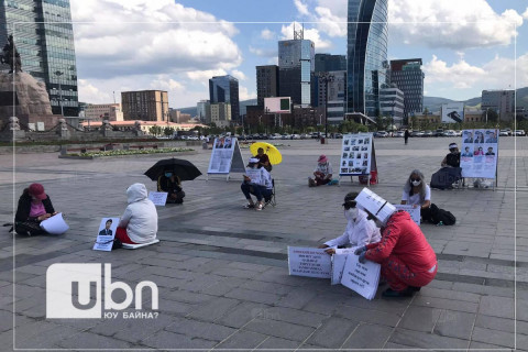 “Хангай” хотхоны иргэд: Түрээслээд өмчлөх байрнаасаа гарлаа гэхэд эргээд л утаагаа нэмнэ шүү дээ
