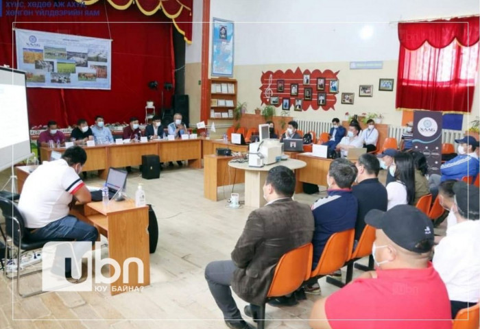 Хүнсний улаанбуудайн туршилтын арилжааг Сэлэнгэ аймгийн Зүүнбүрэн суманд зохион байгууллаа