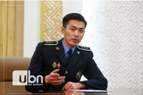 “Өмнөд Африкаас 989.2 грамм мөс гэх бодис нэвтрүүлсэн иргэн нь Хонконгт 10 жилийн хорих ял эдлээд суллагдаад байсан“