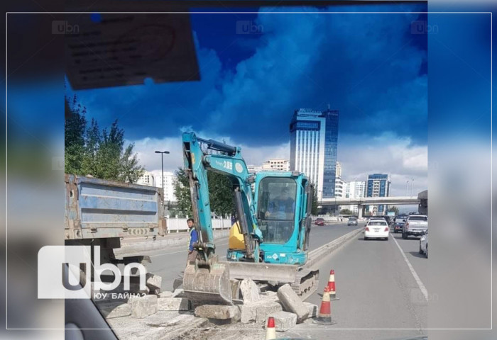 НИЙСЛЭЛ: Борооны ус зайлуулах хоолой хийж байгаатай холбогдуулан “Нарны зам“-ын хашлагыг буулгасан