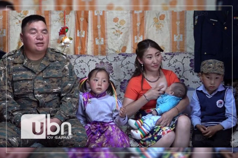 ВИДЕО: Торгон хил дээр мэндэлсэн Содхилчин хүү дөрвөн сар хүрчээ