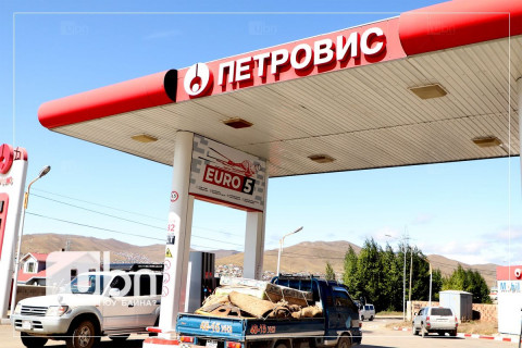 Петровис: Одоо байгаа нөөцөө эмнэлэг, цэрэг, цагдаа, хил хамгаалах байгууллагуудад зориулна