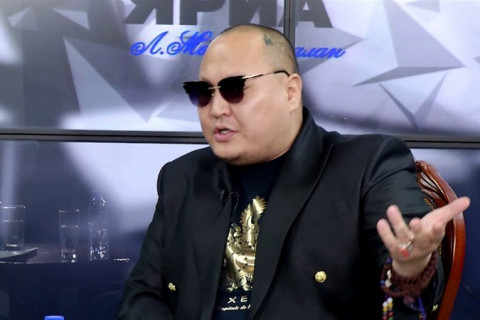 Дуучин Т.Дэлгэрмөрөнг саатуулах төвд түр саатуулжээ