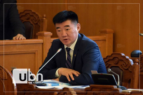 С.Бямбацогт: Ядаж нэг машины мөнгөтэй байж, Монголд бизнес хийж хөрөнгө оруулах хэрэгтэй