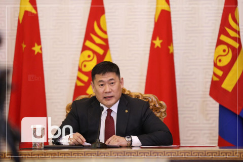 Тяньжин боомтод саатсан Монголын 4575 чингэлэг ачааг өвлөөс өмнө шуурхай шийдвэрлэхээр боллоо
