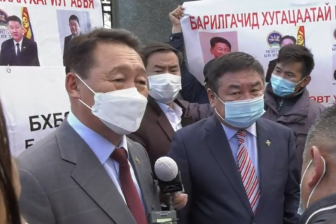 Д.Ганбат: Арчаагүй сайд нараас болж нөхцөл байдал ийм боллоо
