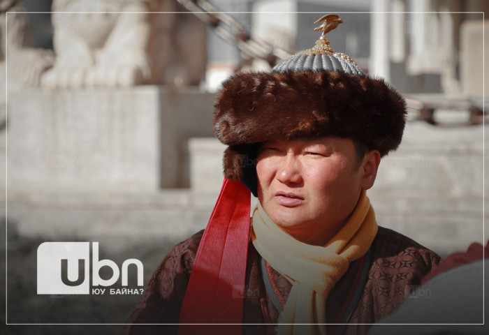 С.Жавхлан дүү минь, гэртээ харь даа…