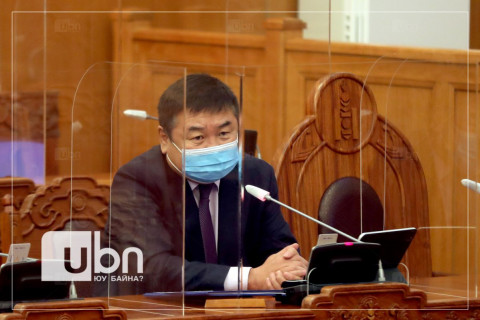 Д.Ганбат: МУИС төгссөн хүнийг ХЗДХ-ийн сайдаар томилчихож чаддаггүй юм уу