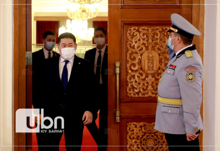 Зарим төрийн нарийнуудыг сэлгэн томилж, 5-6 жил ажилласан агентлаг, ТӨҮГ, ТӨК-иудын дарга, захирлуудыг солино