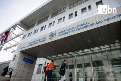 Хувийн хэвшлээ дэмжих ёстой байтал хүнд нөхцөлийн гэрчилгээ 1.1 сая төгрөгөөр “зарж“ байна