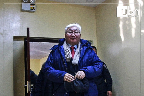 Э.Бат-Үүл хорих ангиас захидал илгээжээ