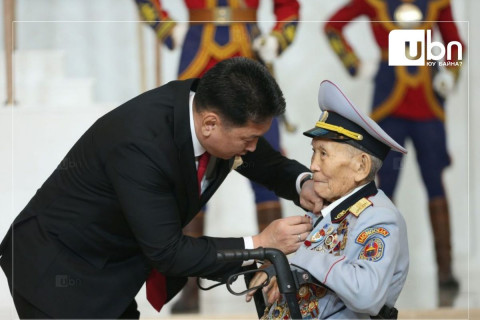 ТАНИЛЦ: Өнөөдөр төрийн дээд цол, одон, медаль хүртсэн ЭРХМҮҮД