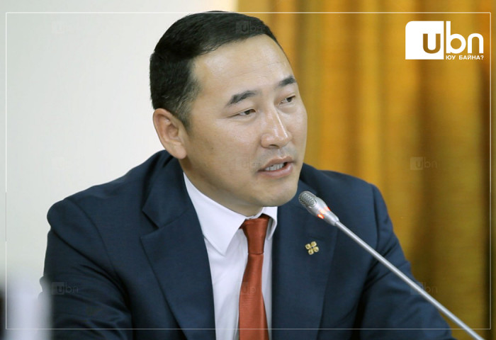 Ж.Мөнхбат: О.Батсайхан нарын нөхдүүд Монголын түүхийг нэг улс төрчийн байр сууринаас сурах бичигт бичиж байна