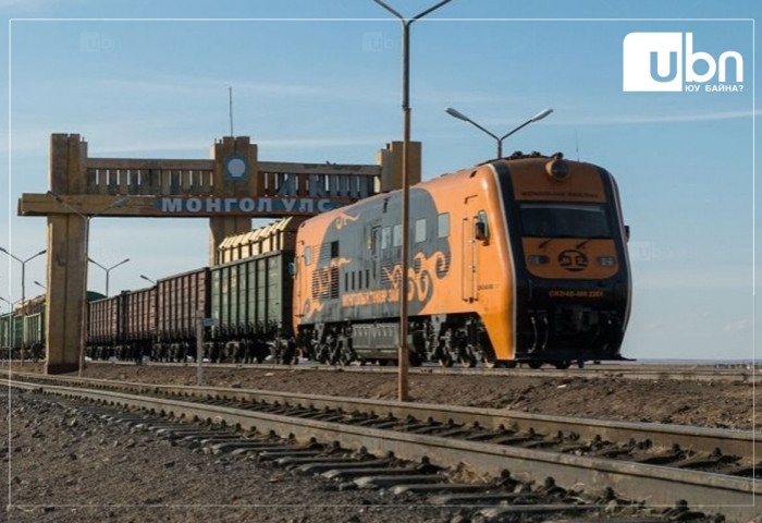 Эрээн өртөө рүү 57 вагон Эрдэнэт УБҮ-ийн зэсийн баяжмал, 64 вагон төмрийн хүдэр гаргажээ
