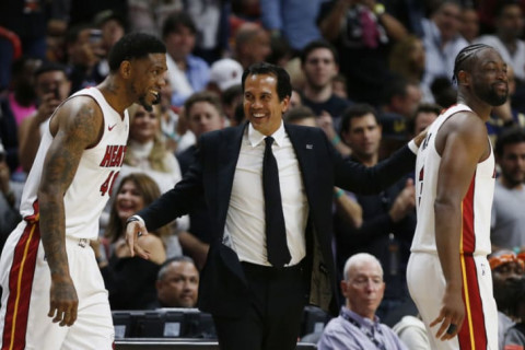 Эрик Спойлстраг NBA-ийн түүхэн дэх хамгийн шилдэг 15 дасгалжуулагчийн нэгээр нэрлэжээ