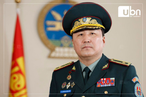 Мэндчилгээ: Зэвсэгт хүчний 101 жилийн ойн баярын мэнд дэвшүүлье