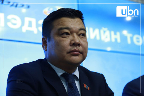 Б.Дэмбэрэл: Хандалт авч, судалгаа хийхийн тулд “2000 шил архи асгана”гэж жиргэсэн