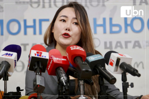 Э.Бат-Үүл “Монгол Улсын иргэн би Украиныг өмгөөлөх эрхтэй“ уриан дор өлсгөлөн зарласан“