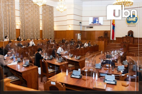 ШУУД: Чуулганы үдээс хойшхи хуралдаан эхэллээ