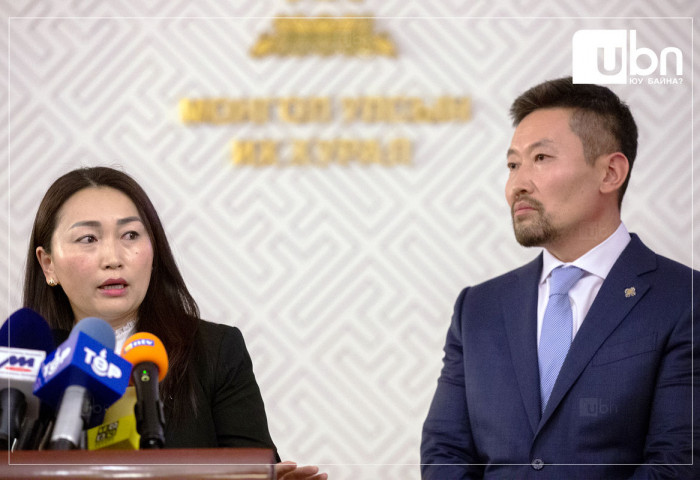 УИХ-ын гишүүн Х.Булгантуяа, Х.Ганхуяг нар Хөрөнгө оруулалтын тухай хуулийн төслөө буцаан татлаа