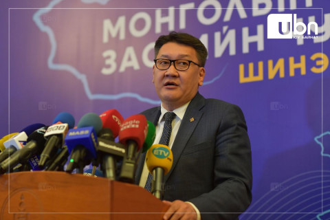 Б.Жавхлан: Цагаан хаданд хуримтлагдсан 12 сая тонн нүүрсний 7 сая тонныг нь хилээр гаргасан