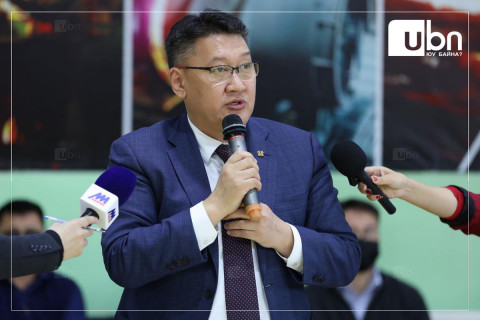 Б.Жавхлан: 630 гаруй тэрбум төгрөгийн өртэй Дарханы төмөрлөгийн үйлдвэрийг хүлээн авлаа