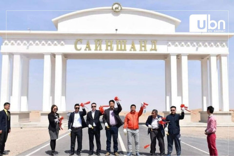Хэмнэлтийн бодлого: Улсын төсвөөр хөшөө дурсгал, угтах үдэх хаалга барихгүй