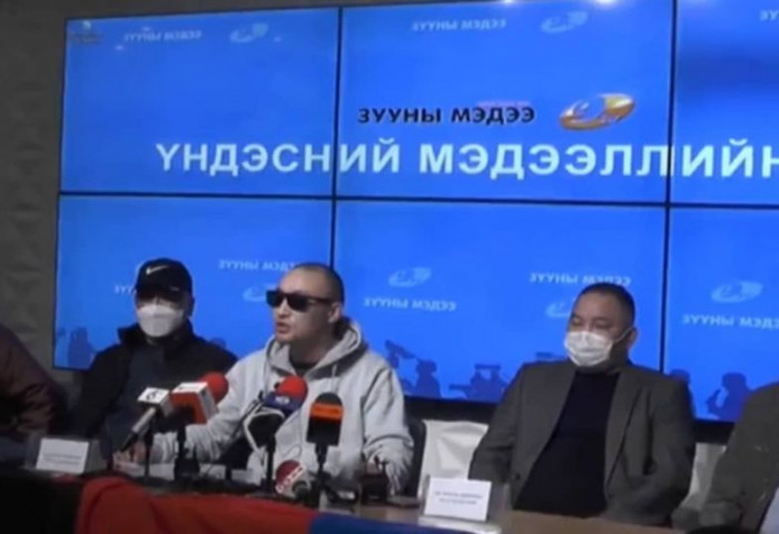 Залуус: “Шударга“ Ерөнхийлөгч өө, Мандах сумын иргэд МОДОО БАРИХ ДЭЭРЭЭ ТУЛЧИХЛАА