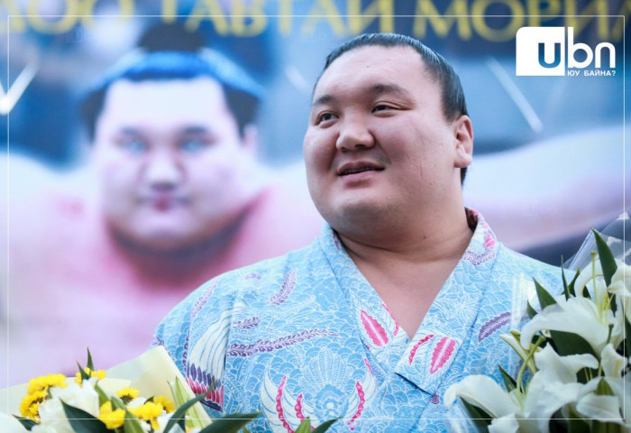 Хакүхо М.Даваажаргалыг МУ-ын “Аялал жуулчлалын элч”-ээр өргөмжилжээ