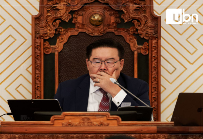 Г.Занданшатар: Монгол Улсад өрийн ХАРАНГА дэлдэж эхэллээ