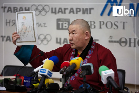 З.Санждорж: Би хүчин хийгээгүй, сургуулиасаа хөөгдөөгүй