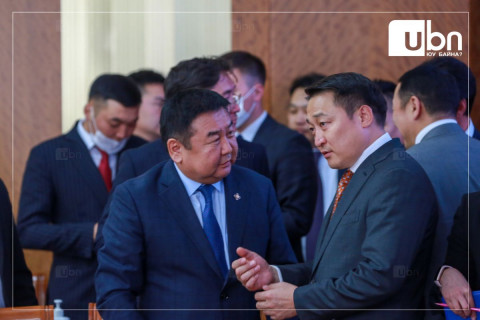 Улс төрийн 30 нам нэгдэж ҮНХӨ-ийг өөрчлөх ТУНХАГ БИЧИГТ гарын үсэг зурлаа
