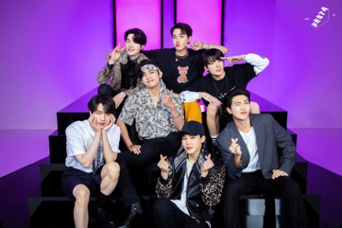 “BTS” хамтлагийн гишүүд тус тусынхаа карьерт анхаарч, хамтлагийнхаа уран бүтээлийг түр зогсоохоор болжээ