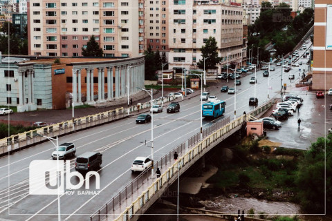 Улаанбаатарт бороотой, 24 хэм дулаан байна