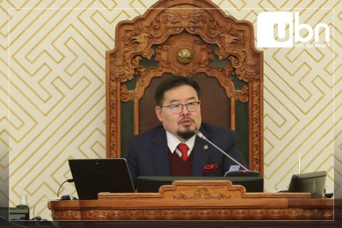 Г.Занданшатар: Сангийн сайд Б.Жавхлан чуулганы хуралдаанд хүндэтгэлгүй хандсан тул хэлэлцүүлж буй асуудлыг нь хойшлууллаа